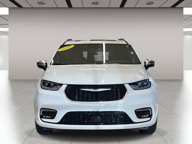 New 2026 Chrysler Pacifica Pinnacle w/ Trailer Tow Group AWD/4WD image 9
