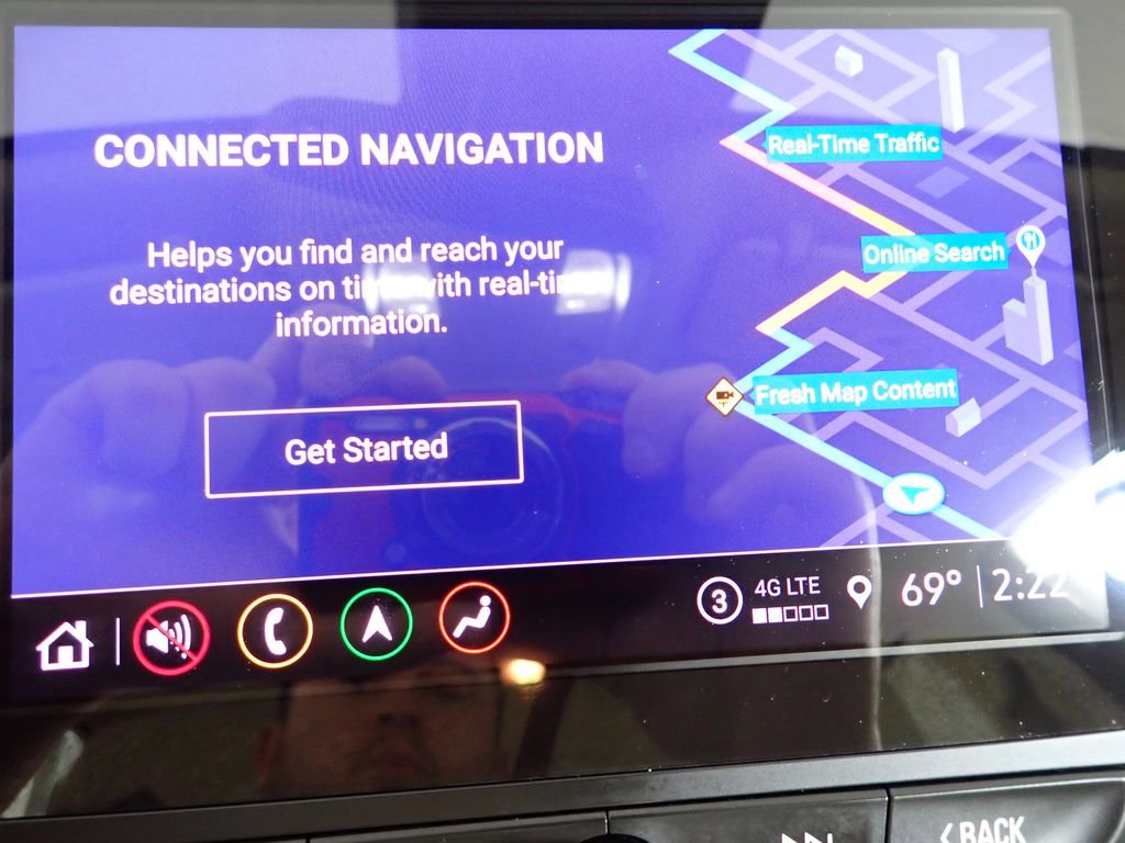 Used 2023 Chevrolet Malibu LT image 3