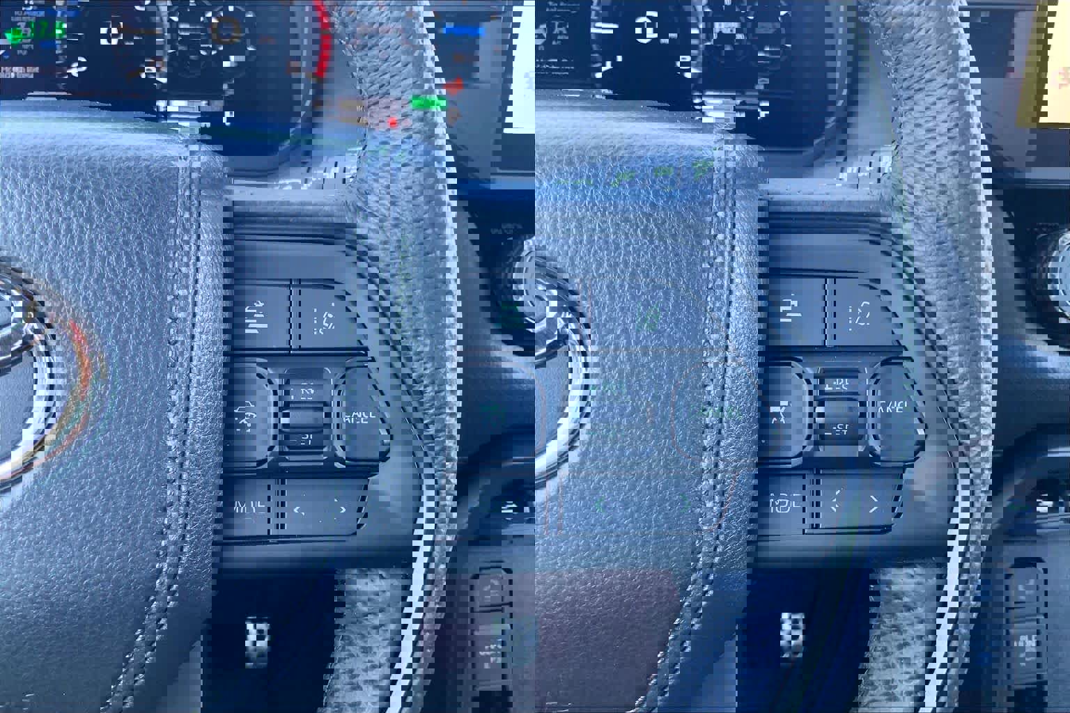 Used 2025 Toyota Sequoia TRD Pro AWD/4WD image 25