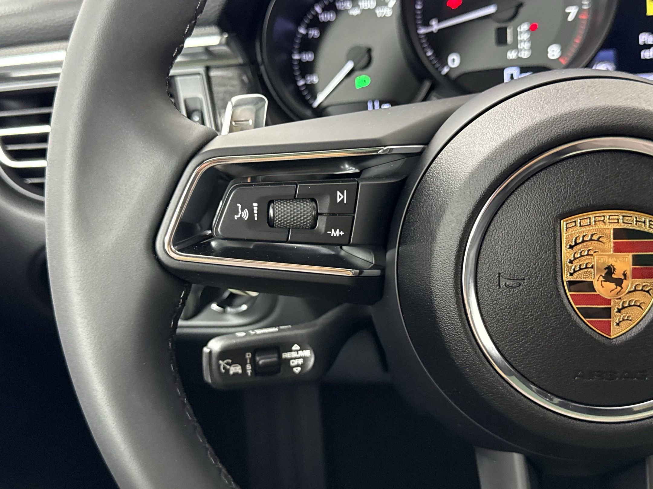 New 2025 Porsche Macan image 18