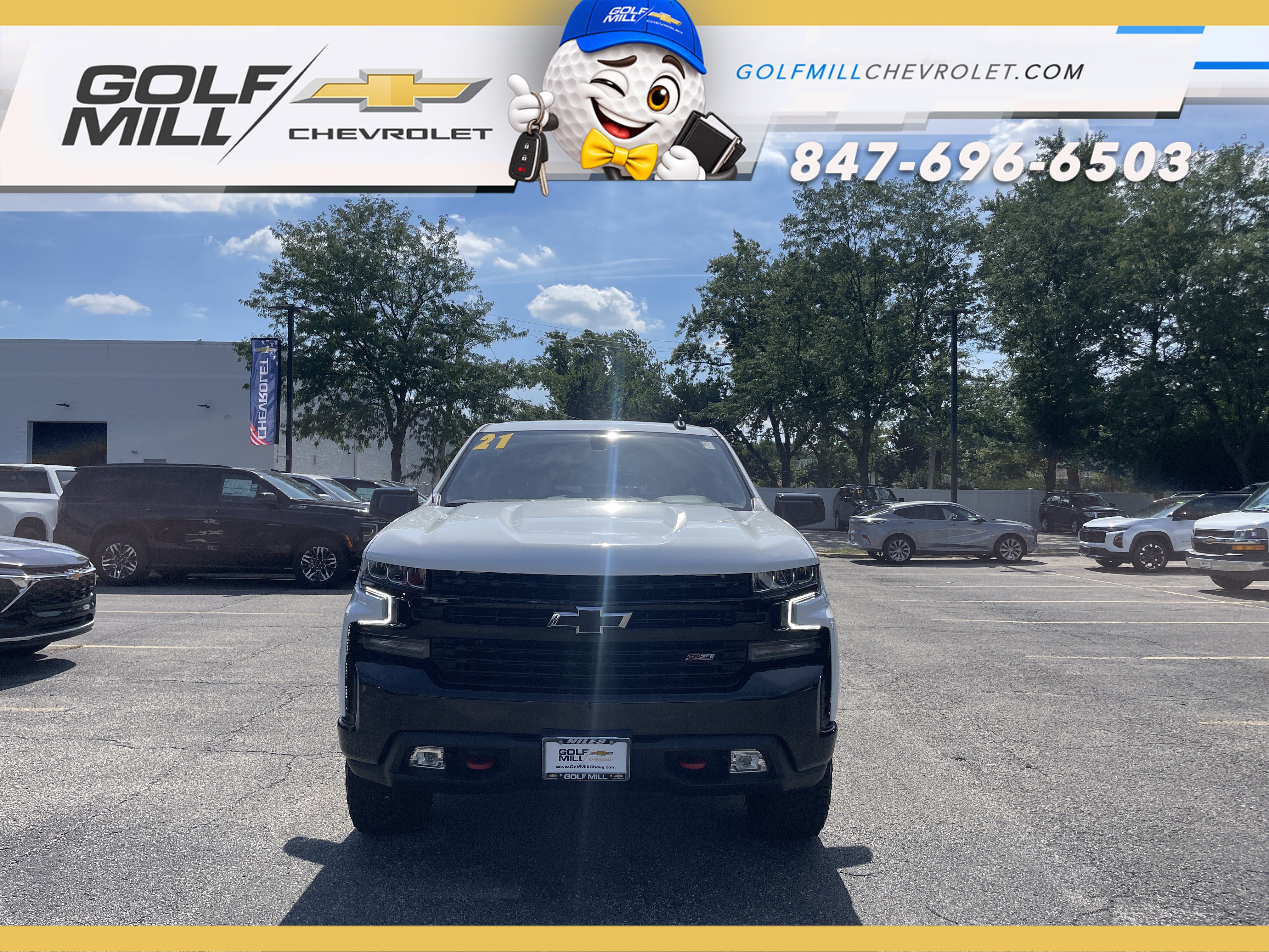 Used 2021 Chevrolet Silverado 1500 LT Trail Boss w/ Bed Protection Package AWD/4WD image 3