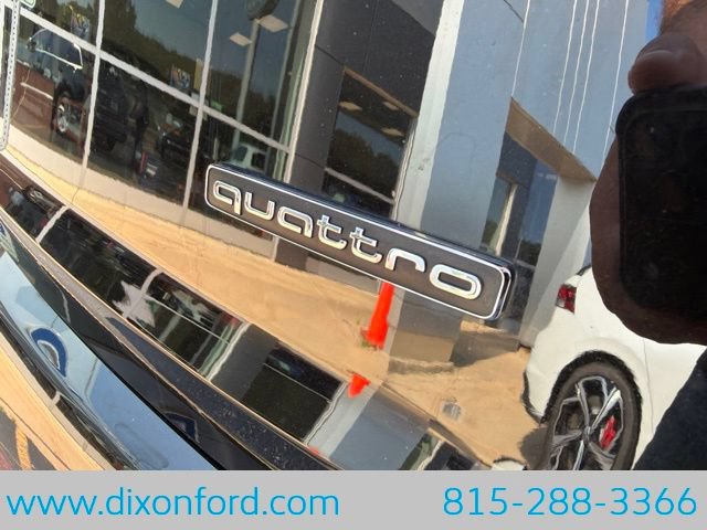 Used 2023 Audi Q7 3.0T Premium w/ Convenience Package AWD/4WD image 32