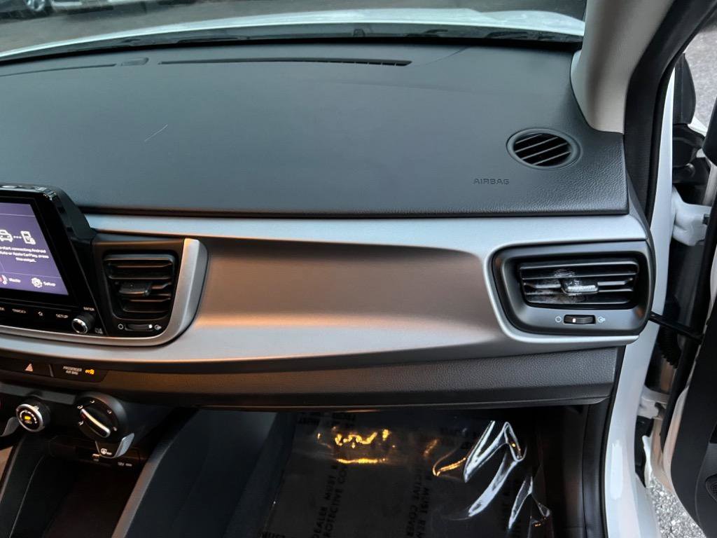 Used 2022 Kia Rio LX FWD image 18