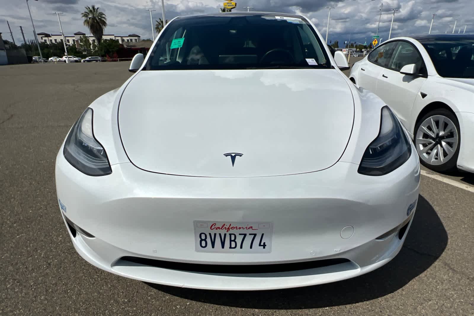 Used 2021 Tesla Model Y Long Range AWD/4WD image 2