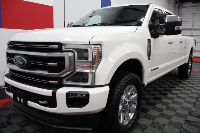 Used 2022 Ford F350 Platinum AWD/4WD image 3