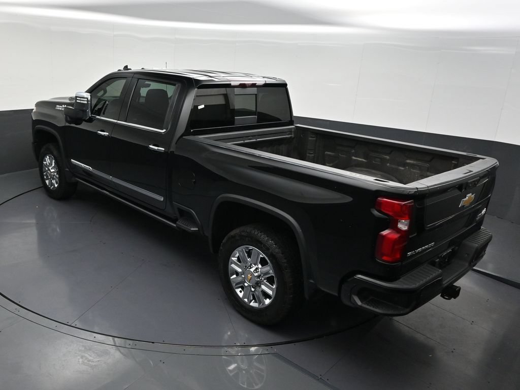 Used 2024 Chevrolet Silverado 2500 High Country w/ High Country Premium Package AWD/4WD image 19