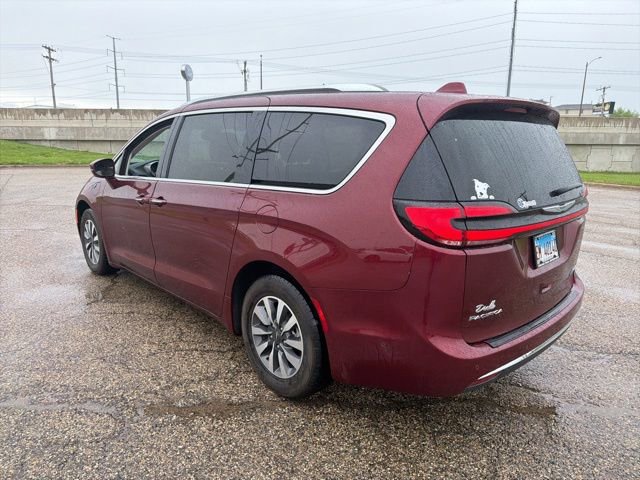 Used 2021 Chrysler Pacifica Touring-L FWD image 4