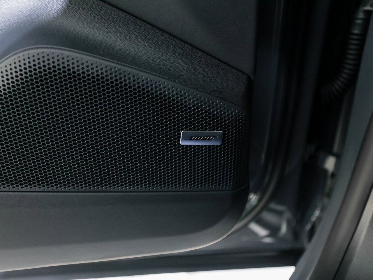 New 2026 Porsche Macan Turbo Electric image 22