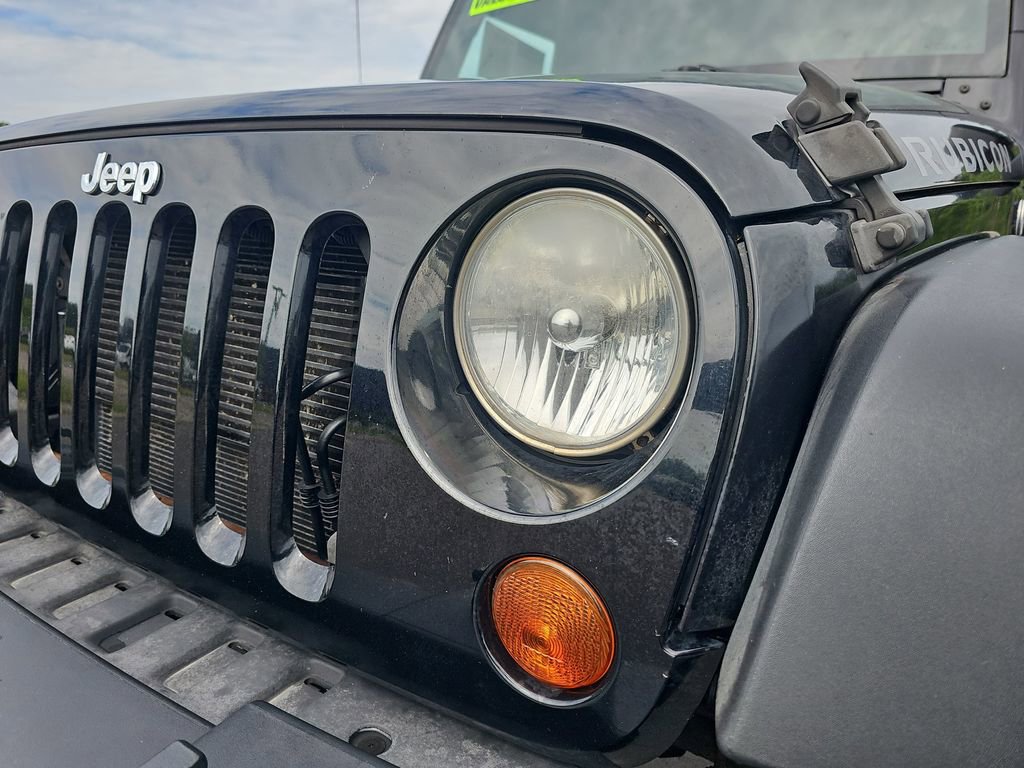 Used 2012 Jeep Wrangler Rubicon w/ Dual Top Group AWD/4WD image 32