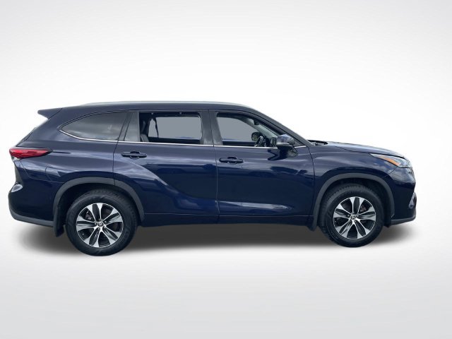 Used 2020 Toyota Highlander XLE AWD/4WD image 10