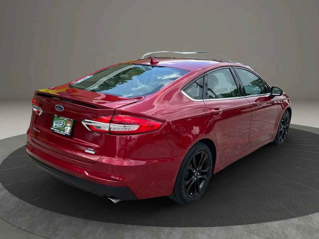 Used 2019 Ford Fusion SE w/ Equipment Group 151A FWD image 7