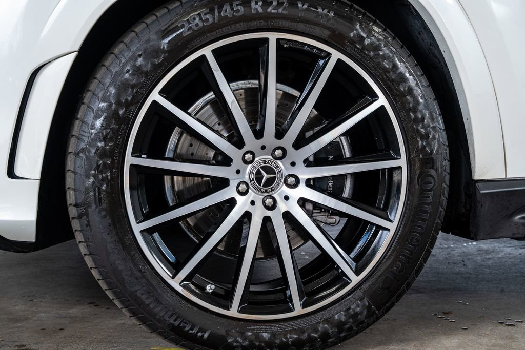 Used 2020 Mercedes-Benz GLS 580 4MATIC w/ E-Active Body Control Package image 10