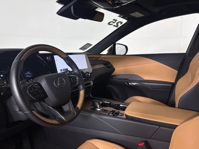Used 2025 Lexus RX 350 Premium w/ Accessory Package (Z1) FWD image 4