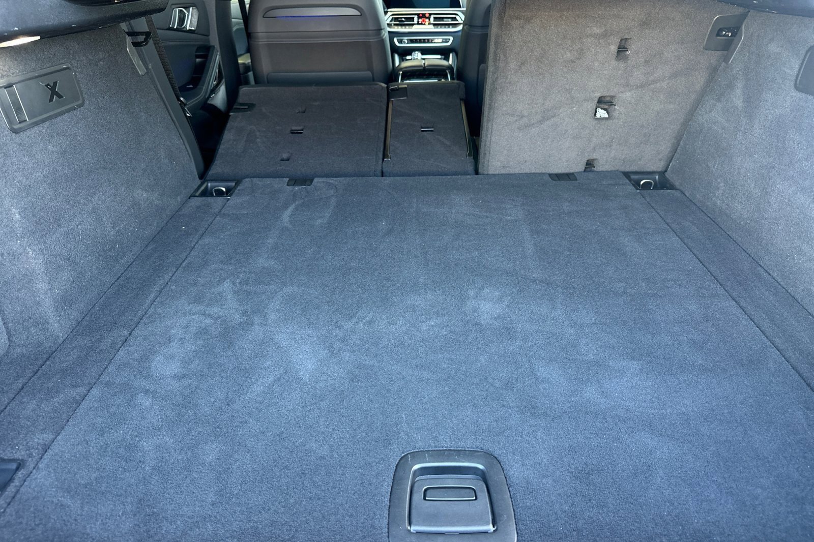 Used 2023 BMW X6 M50i w/ Executive Package image 14