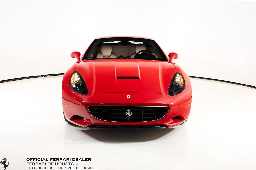 Used 2010 Ferrari California RWD image 32