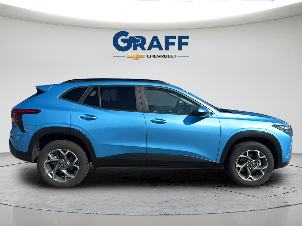 Used 2025 Chevrolet Trax LT w/ Driver Confidence Package FWD image 9