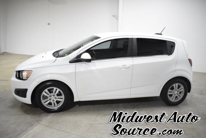 Used 2015 Chevrolet Sonic LT FWD image 2