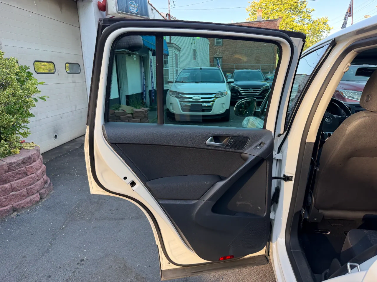 Used 2013 Volkswagen Tiguan S FWD image 29