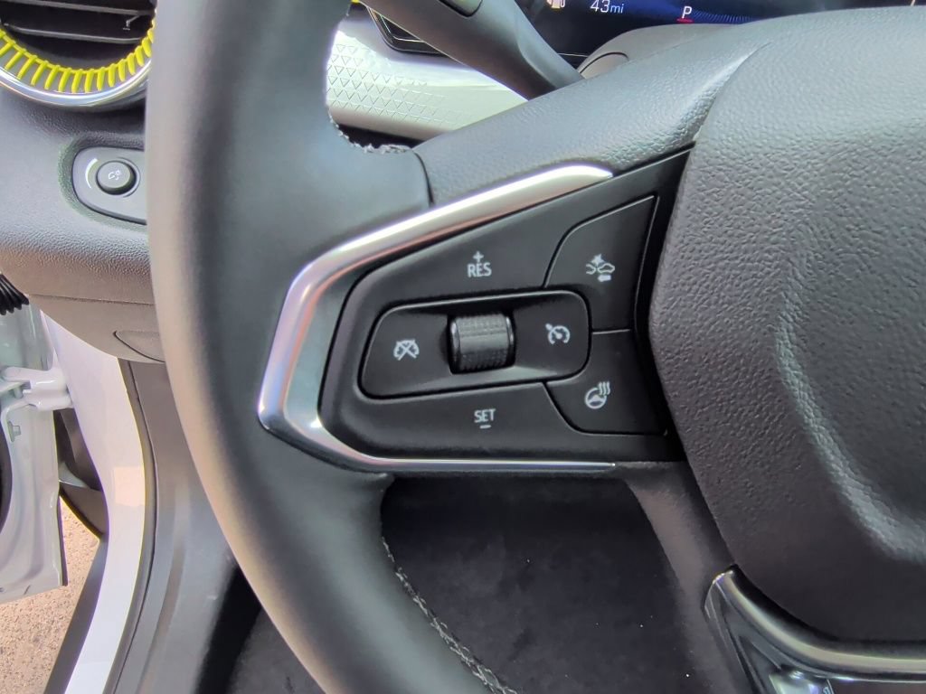 New 2026 Chevrolet Trax LT w/ Driver Confidence Package FWD image 17