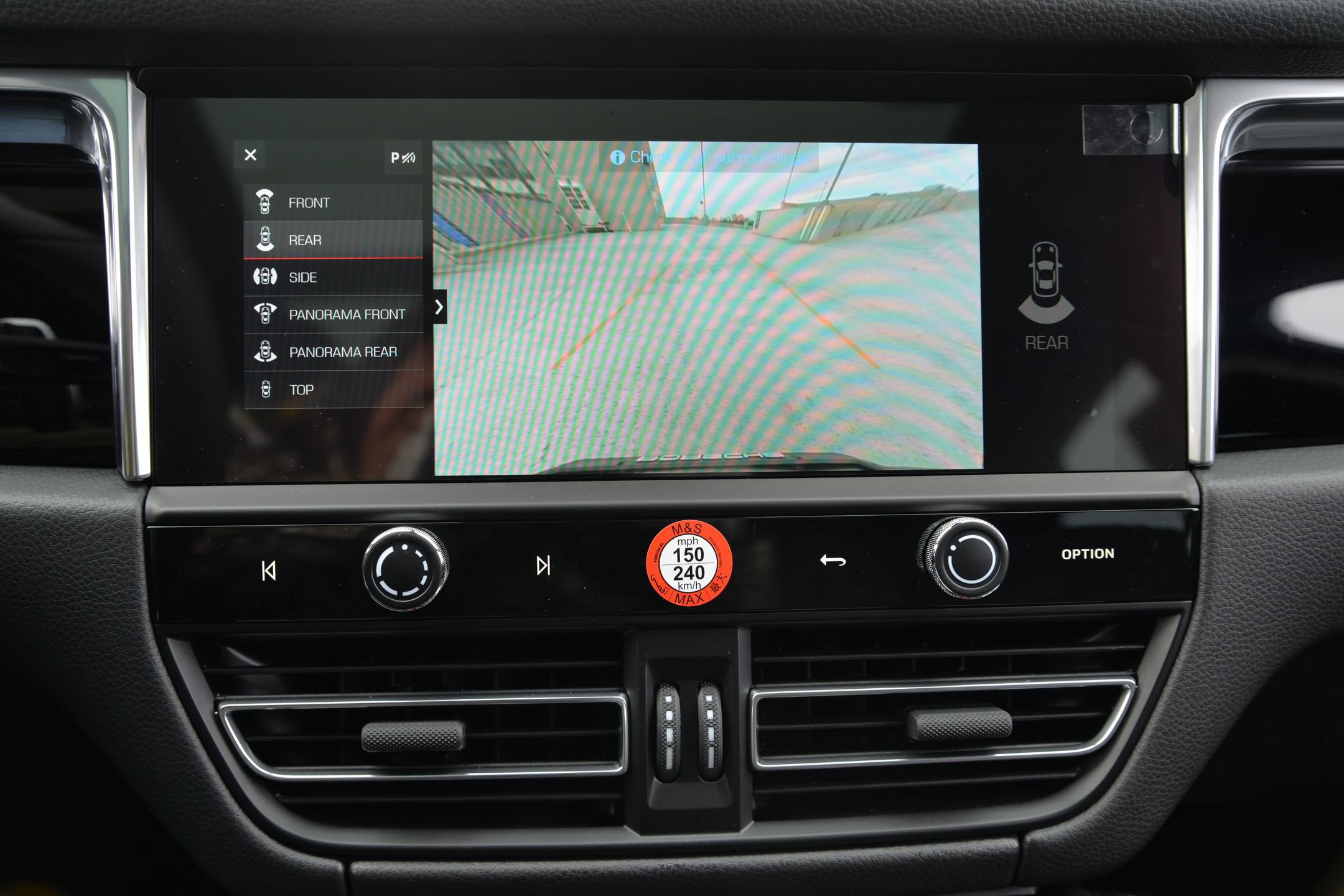 New 2026 Porsche Macan image 32