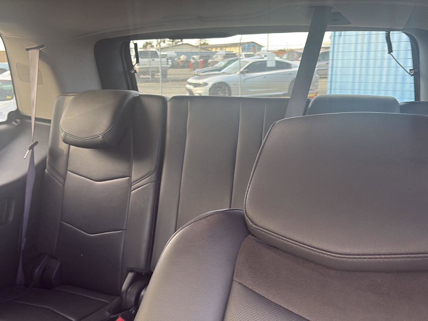 Used 2017 Cadillac Escalade Premium Luxury image 27