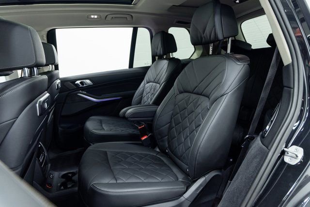 Certified 2024 BMW X7 xDrive40i image 23
