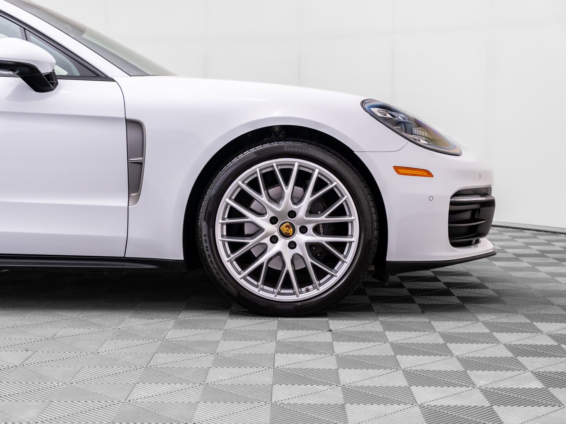 Certified 2022 Porsche Panamera 4 Platinum Edition AWD/4WD image 37