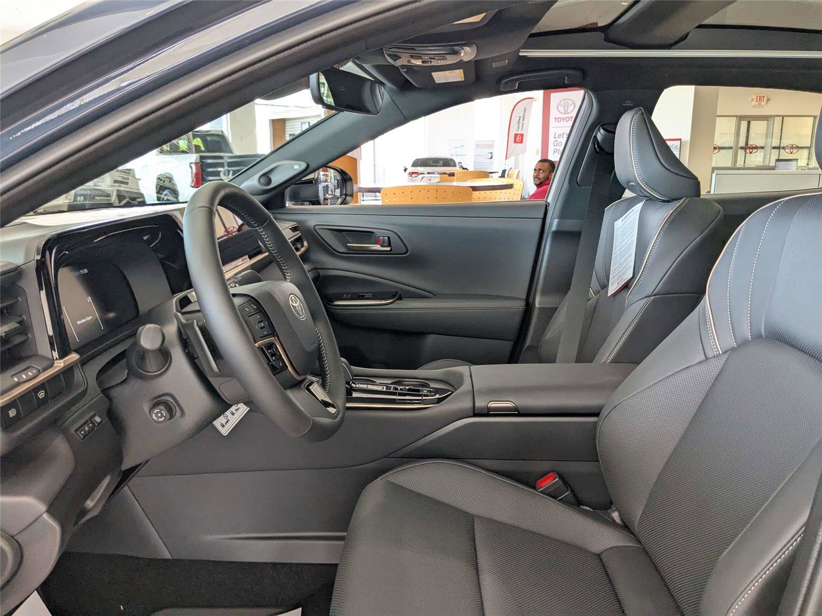 New 2026 Toyota Crown Platinum image 7