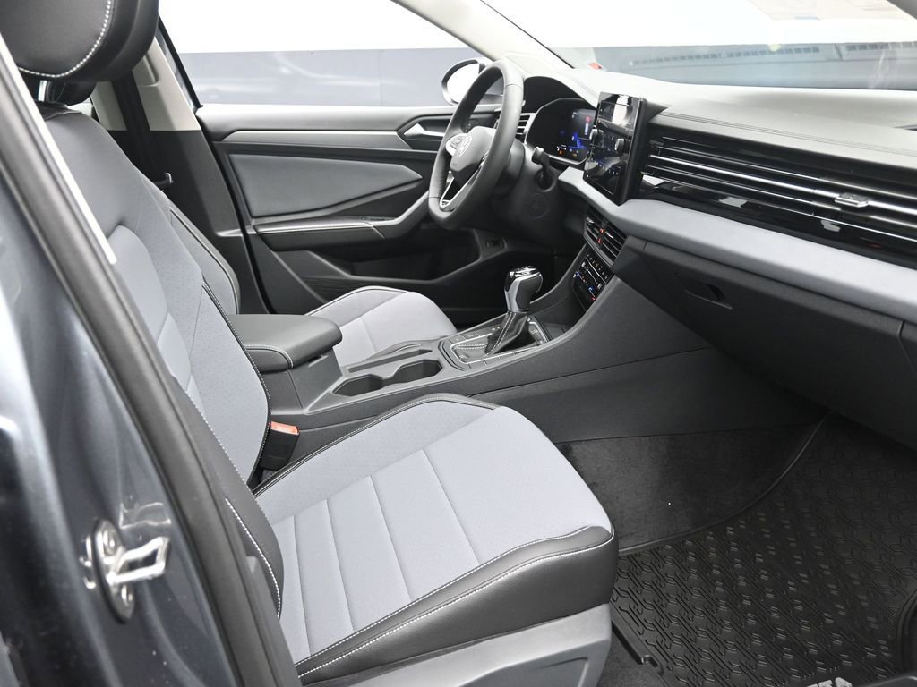 New 2026 Volkswagen Jetta SE FWD image 26
