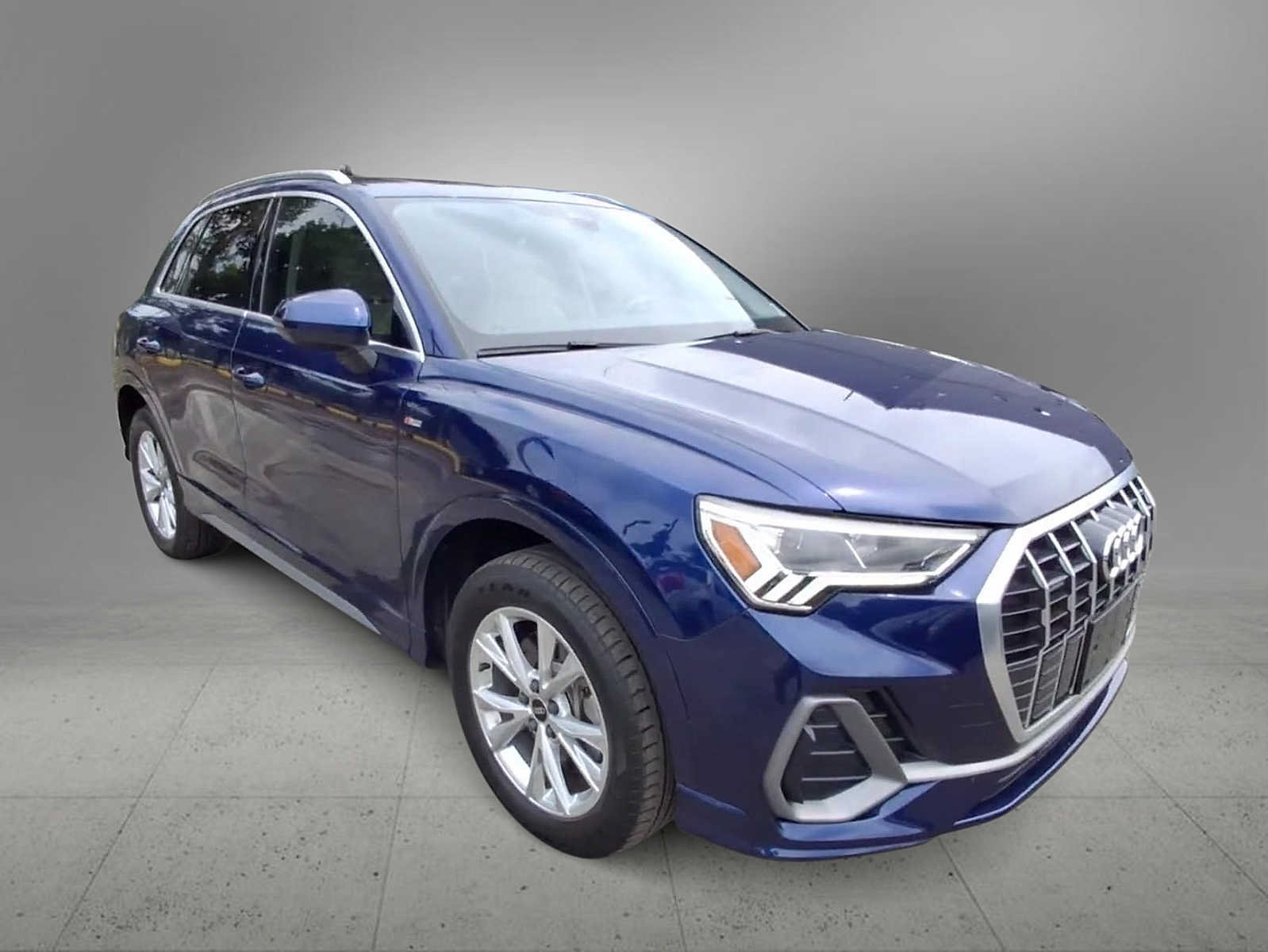 Certified 2023 Audi Q3 2.0T Premium Plus w/ Premium Plus Package AWD/4WD image 2