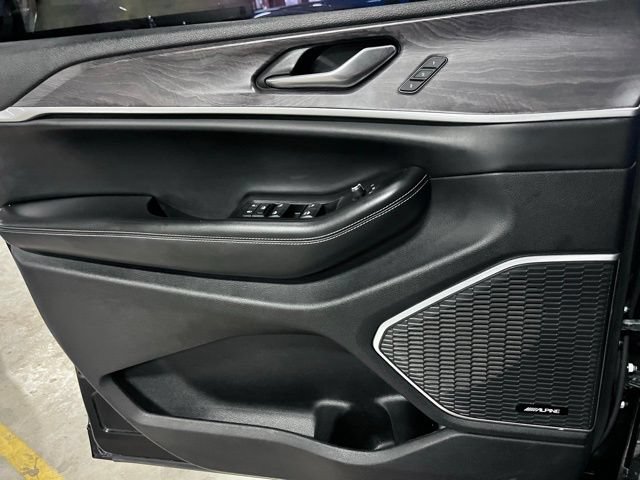 Used 2021 Jeep Grand Cherokee L Limited AWD/4WD image 25