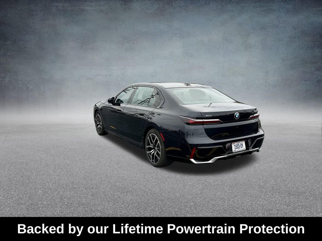 Used 2024 BMW 740i xDrive image 7