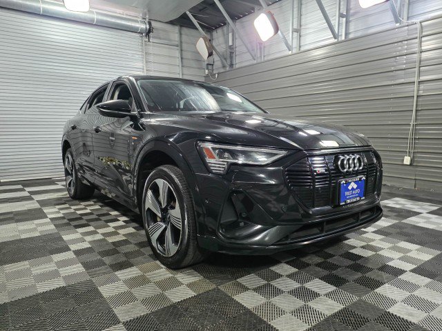 Used 2021 Audi e-tron Prestige w/ Prestige Package AWD/4WD image 4