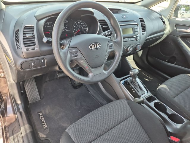 Used 2017 Kia Forte LX FWD image 10