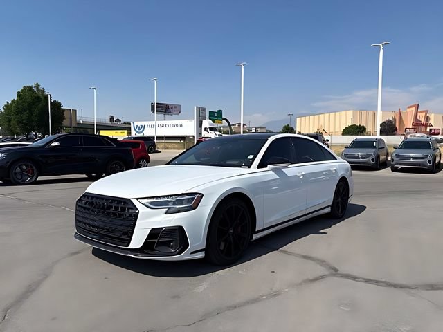 Used 2022 Audi S8 AWD/4WD image 7