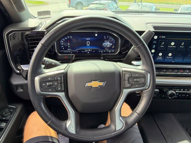 Used 2022 Chevrolet Silverado 1500 LT AWD/4WD image 11