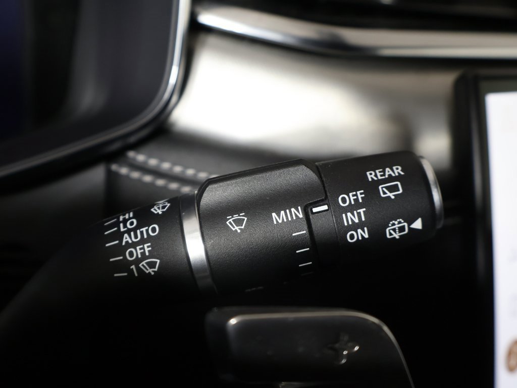 Used 2024 Jaguar F-PACE R-Dynamic S image 45