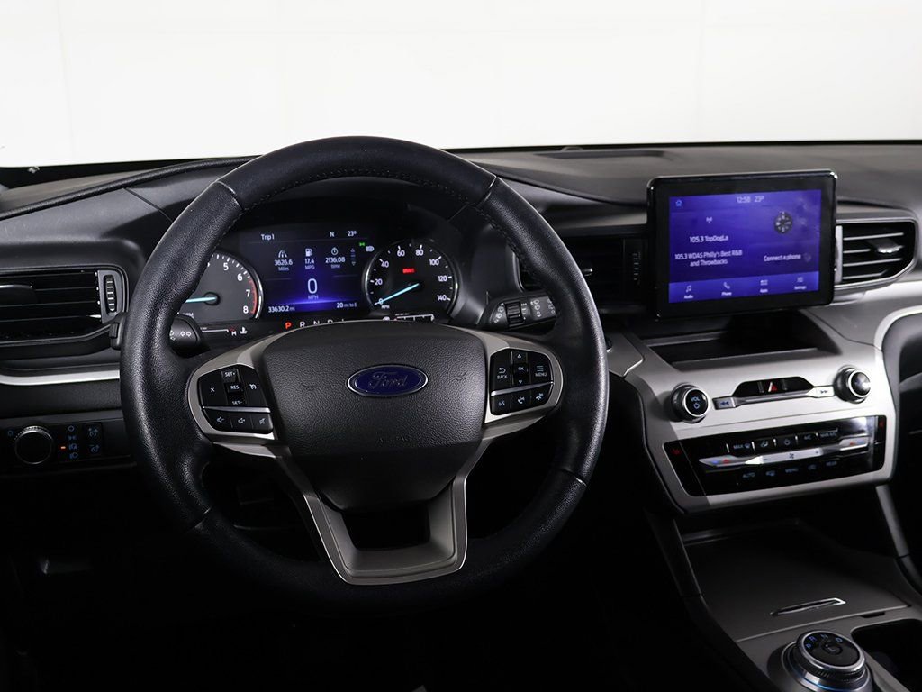 Used 2022 Ford Explorer XLT image 22