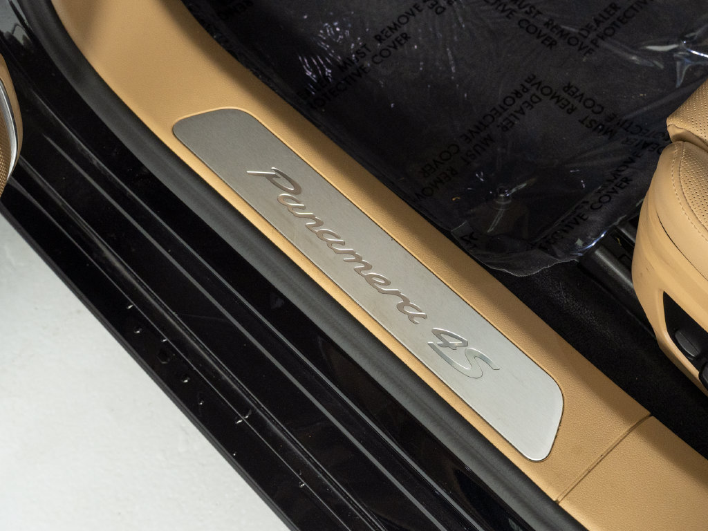 Certified 2023 Porsche Panamera 4S AWD/4WD image 22