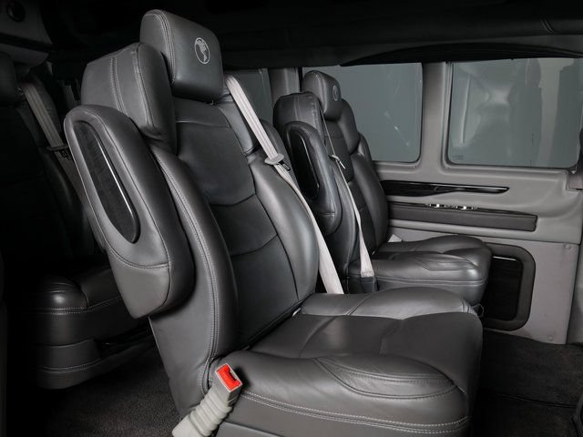Used 2022 Chevrolet Express 2500 Extended w/ Enhanced Convenience Package RWD image 5