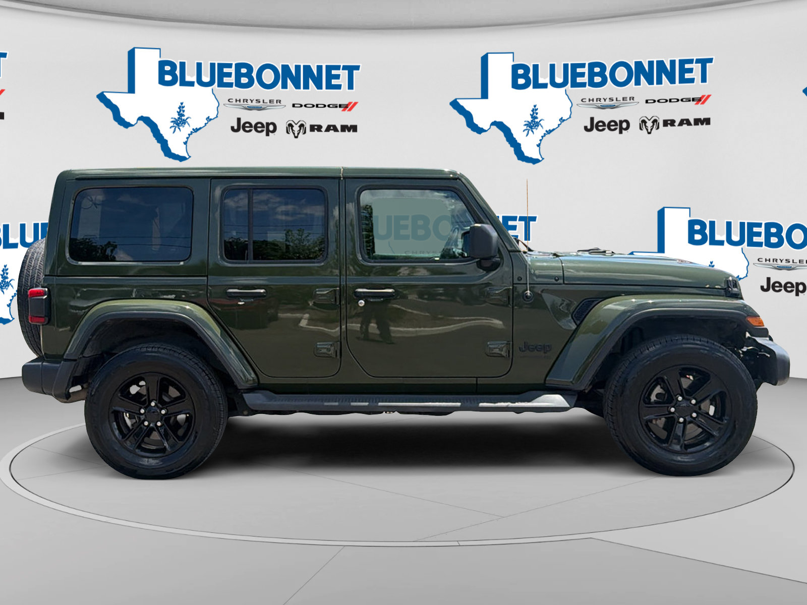 Certified 2020 Jeep Wrangler Unlimited Sahara AWD/4WD image 4