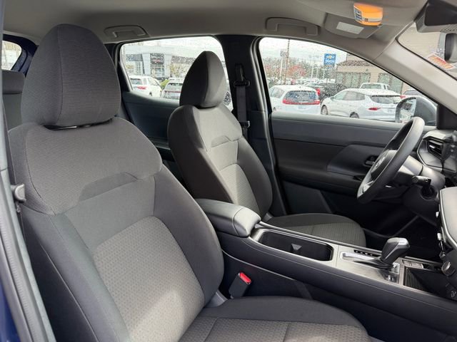 Used 2025 Nissan Kicks S image 32