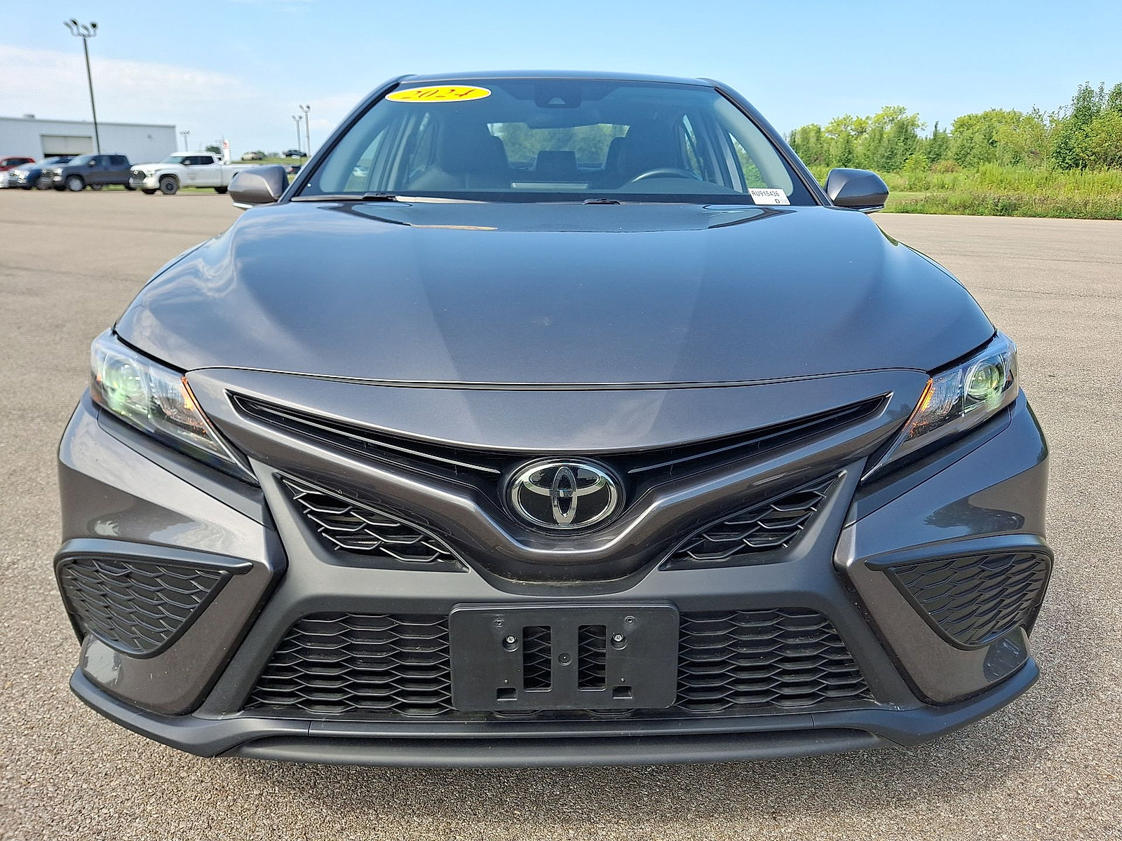 Used 2024 Toyota Camry SE FWD image 29