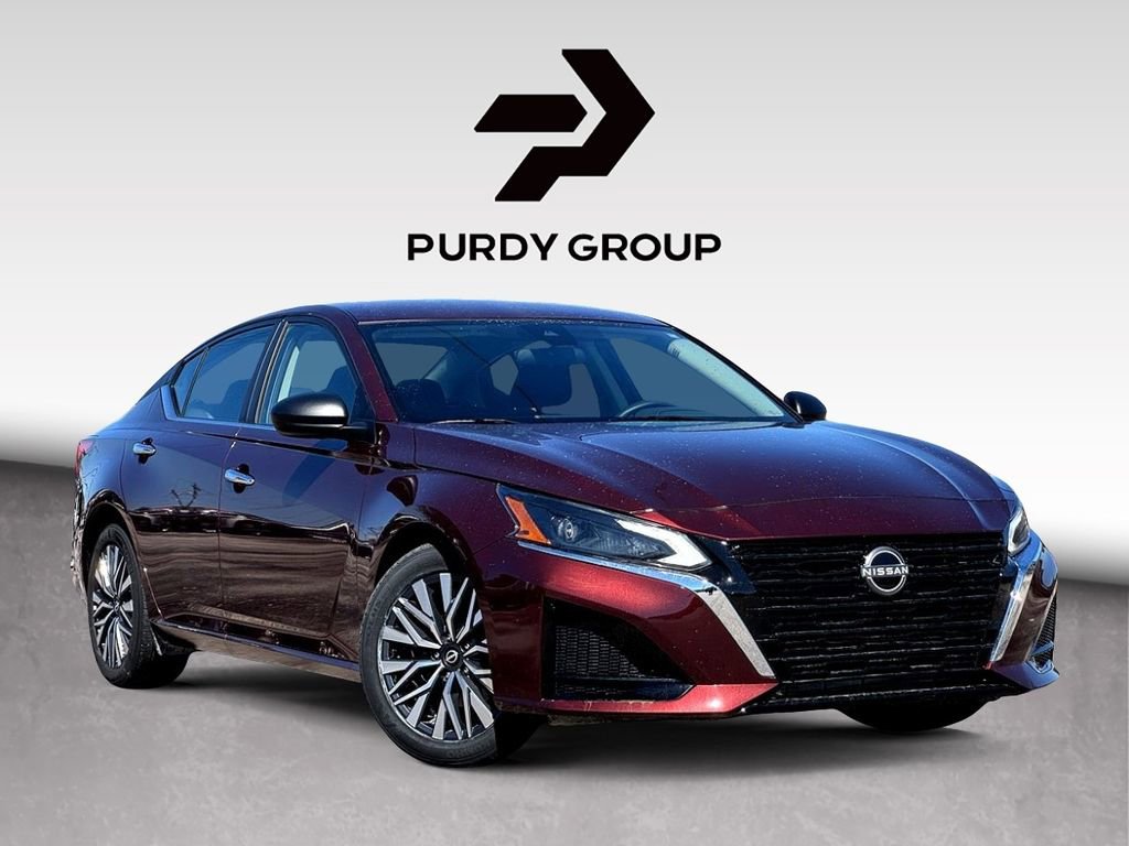 Used 2025 Nissan Altima 2.5 SV image 1