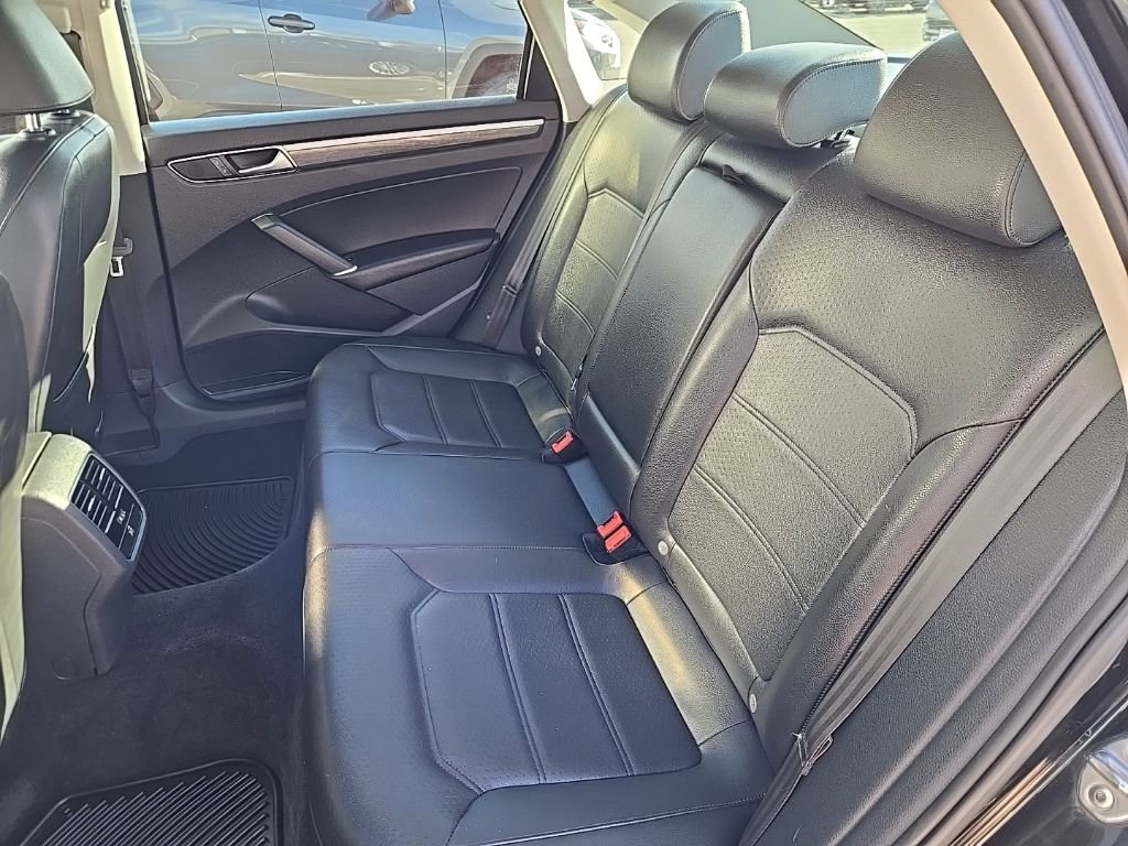 Used 2016 Volkswagen Passat 1.8T SE image 39