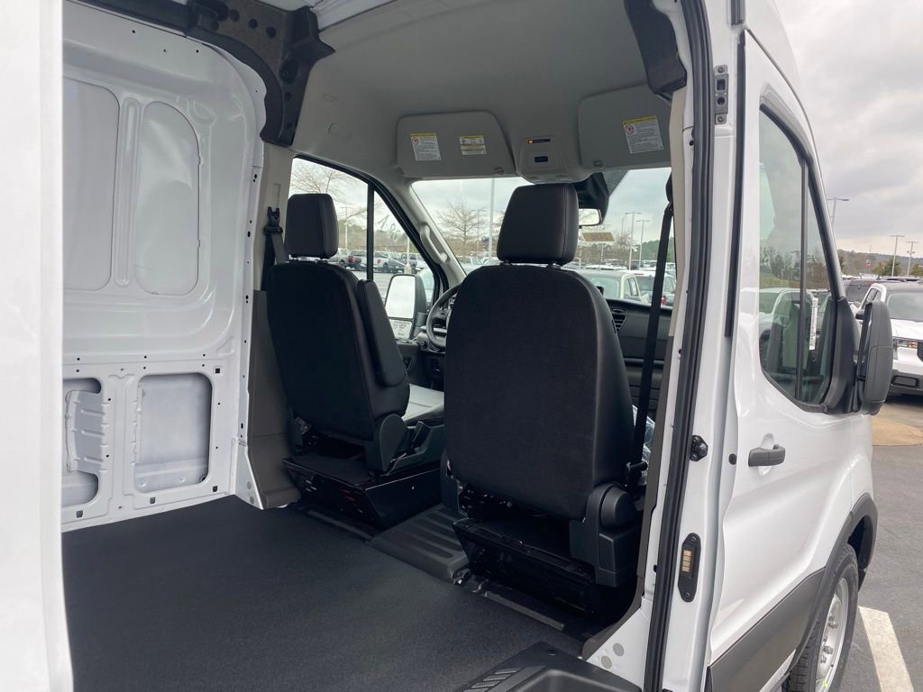 New 2026 Ford Transit 250 148 Medium Roof RWD image 31