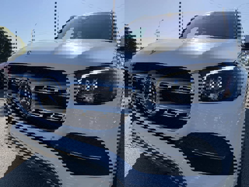 Used 2022 Mercedes-Benz GLS 450 4MATIC image 10