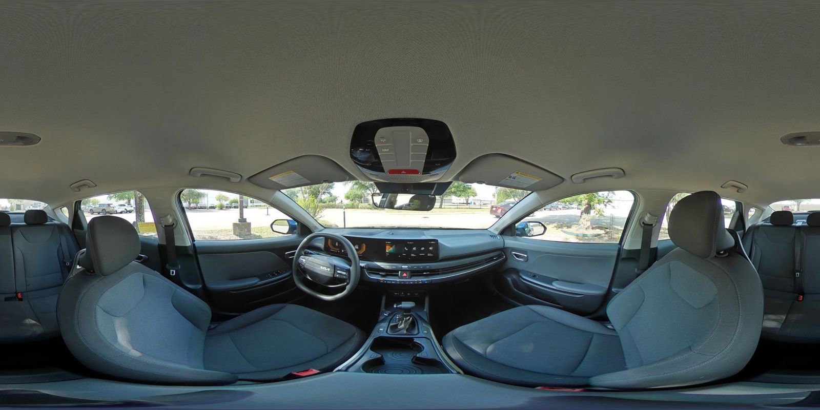 Used 2025 Kia K4 LXS image 44