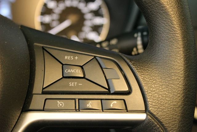 Used 2025 Nissan Altima 2.5 SV image 19