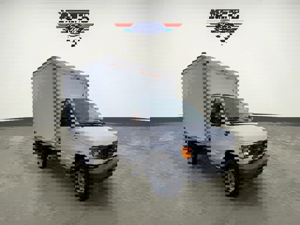 Used 2005 Ford E-350 and Econoline 350 Super Duty image 7